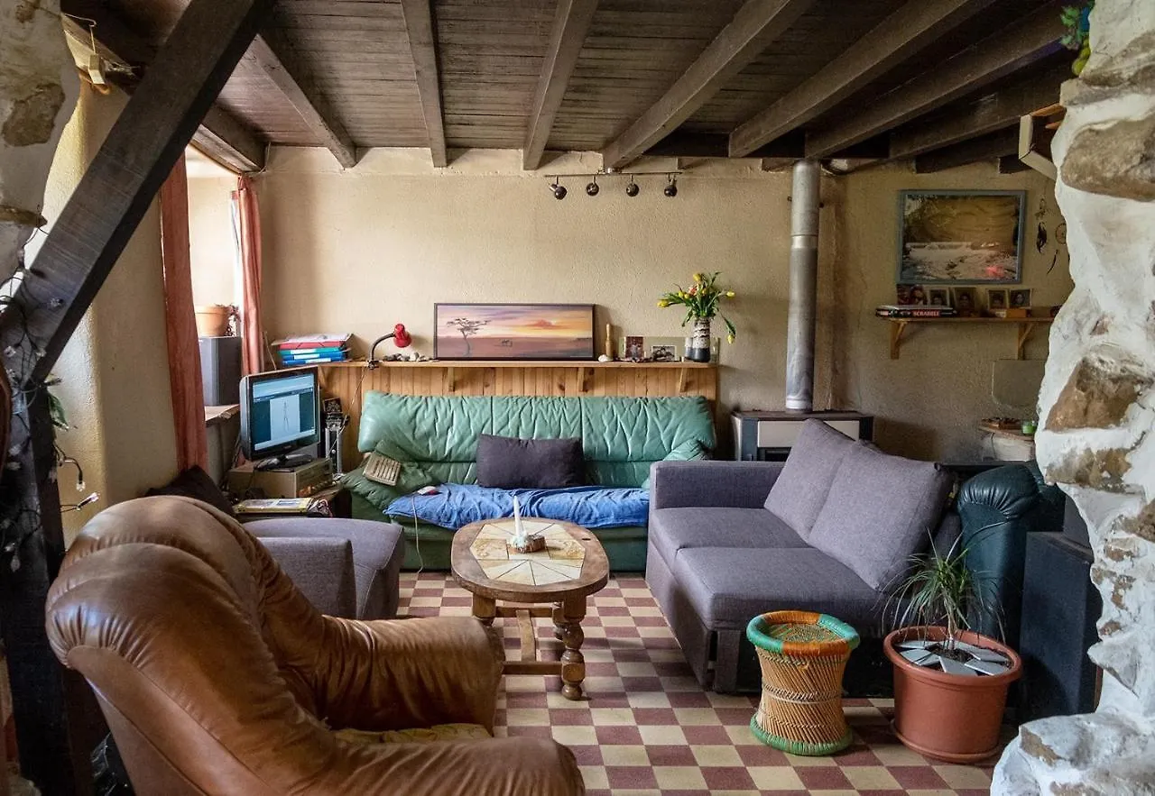 Homestay La Maison Du Bonheur Chez Yann Humblet Moulis